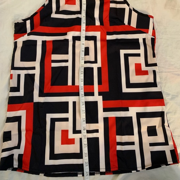 Halter Top Size XXL (12) See pictures Geometric pattern so cute! NWOT - Picture 4 of 5